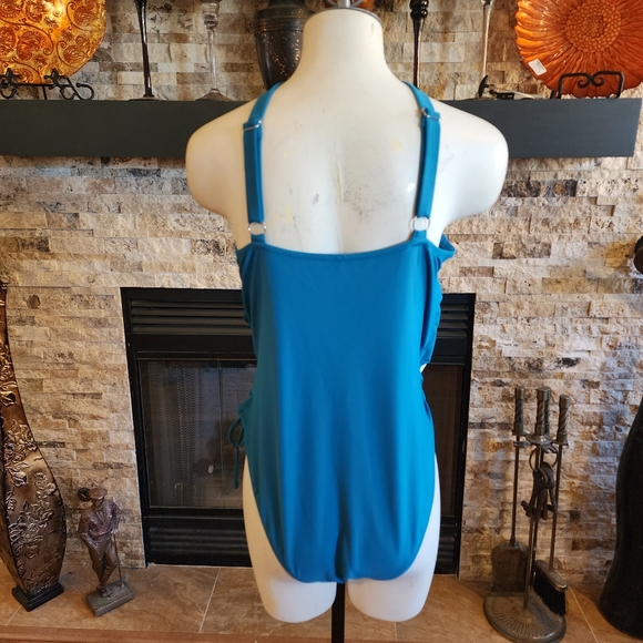 NWT Cupshe Teal Blue One piece Swimsuit with Ruched Right SIde Size 4X - Picture 6 of 9